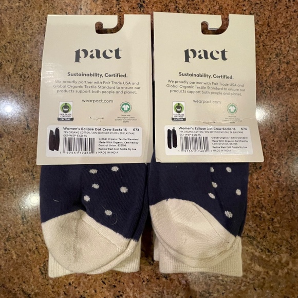 Pact Eclipse Dot Premium Crew Socks Two Pair NWT! Retail: $24 - Picture 6 of 8